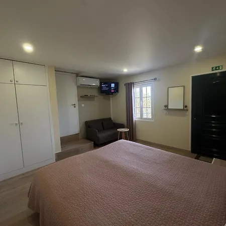 A Toca * Santana (Madeira)