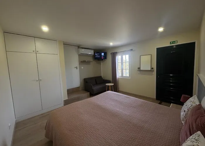 A Toca * Santana (Madeira)